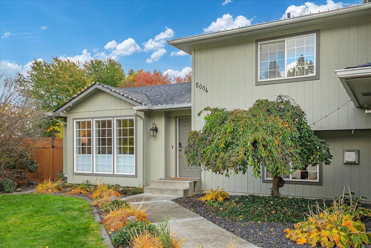 5004 N Lillian Ct thumbnail 2
