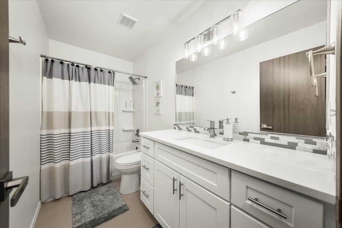 5004 N Lillian Ct thumbnail 24
