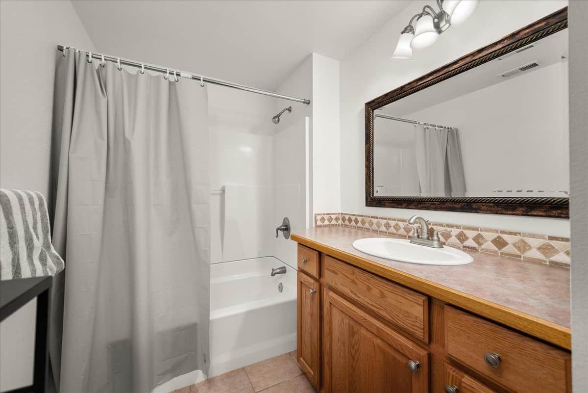 5004 N Lillian Ct thumbnail 31
