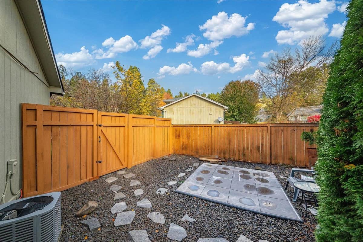 5004 N Lillian Ct thumbnail 32