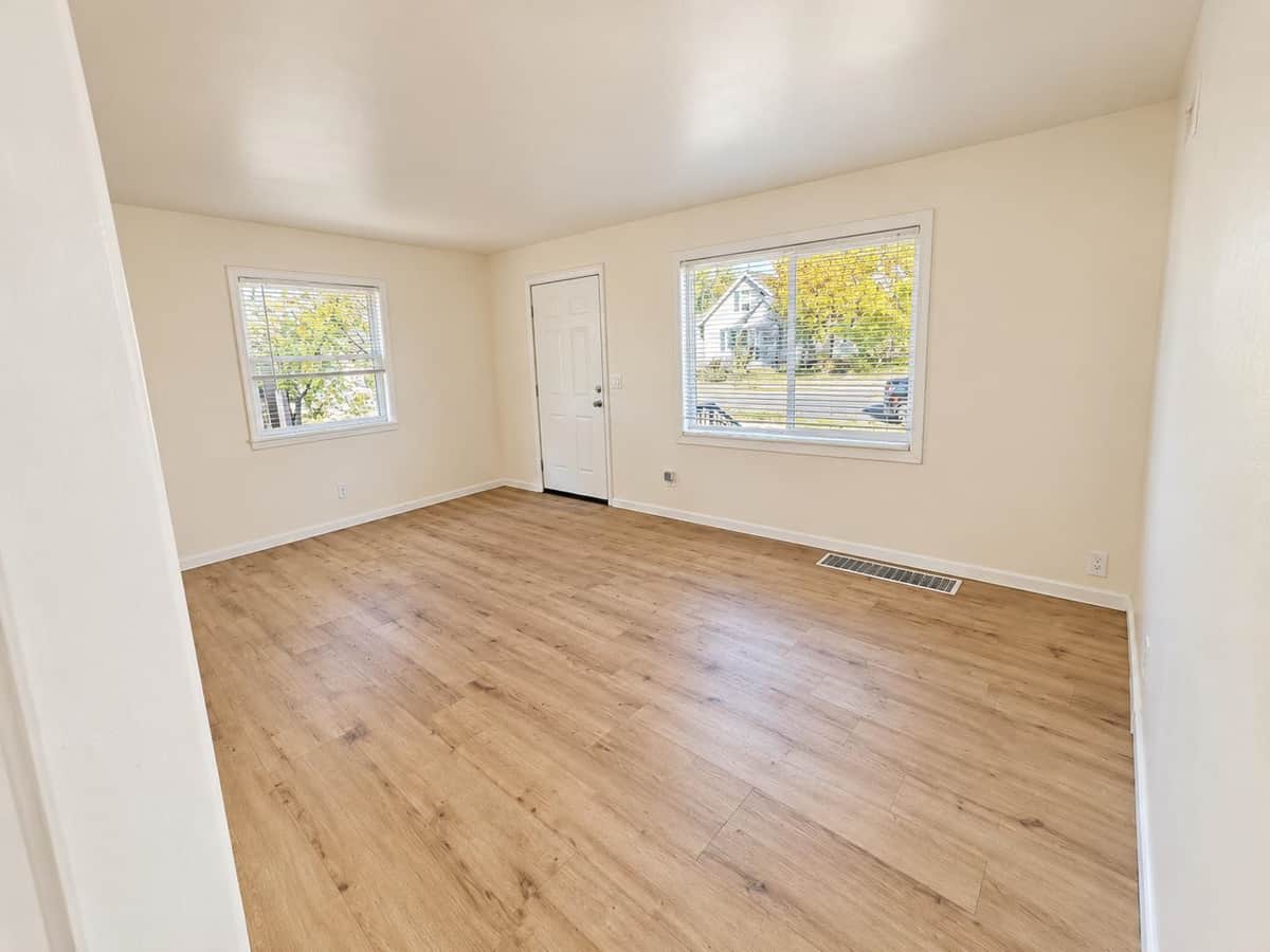 1308 E Providence Ave thumbnail 4