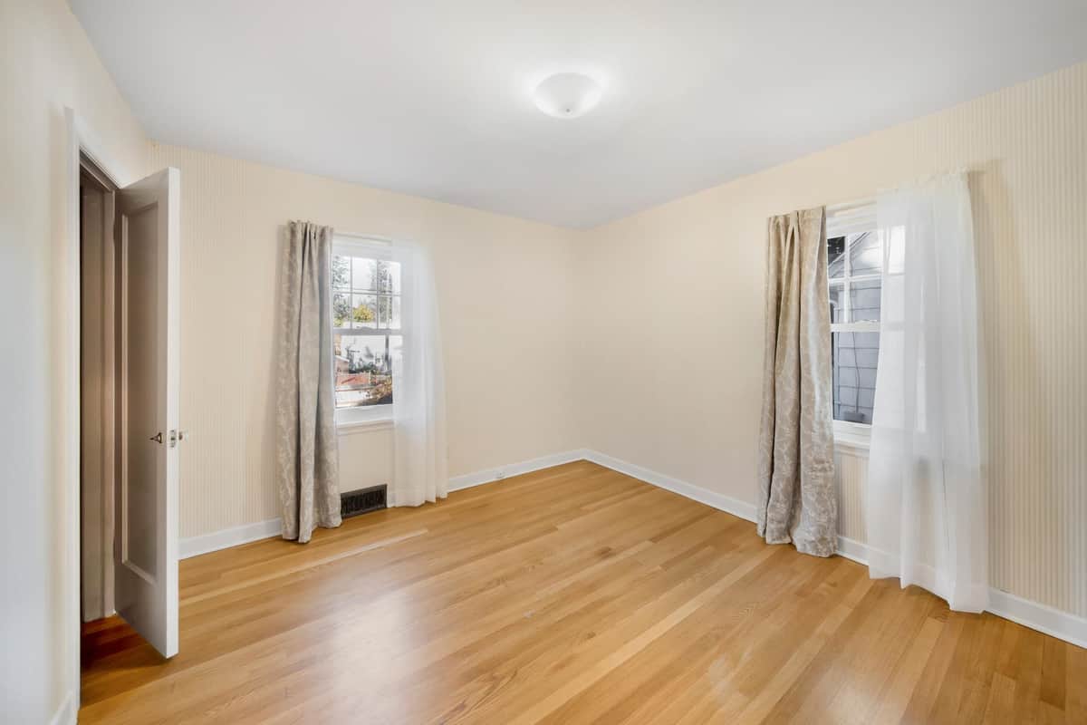 428 W 27th Ave thumbnail 16
