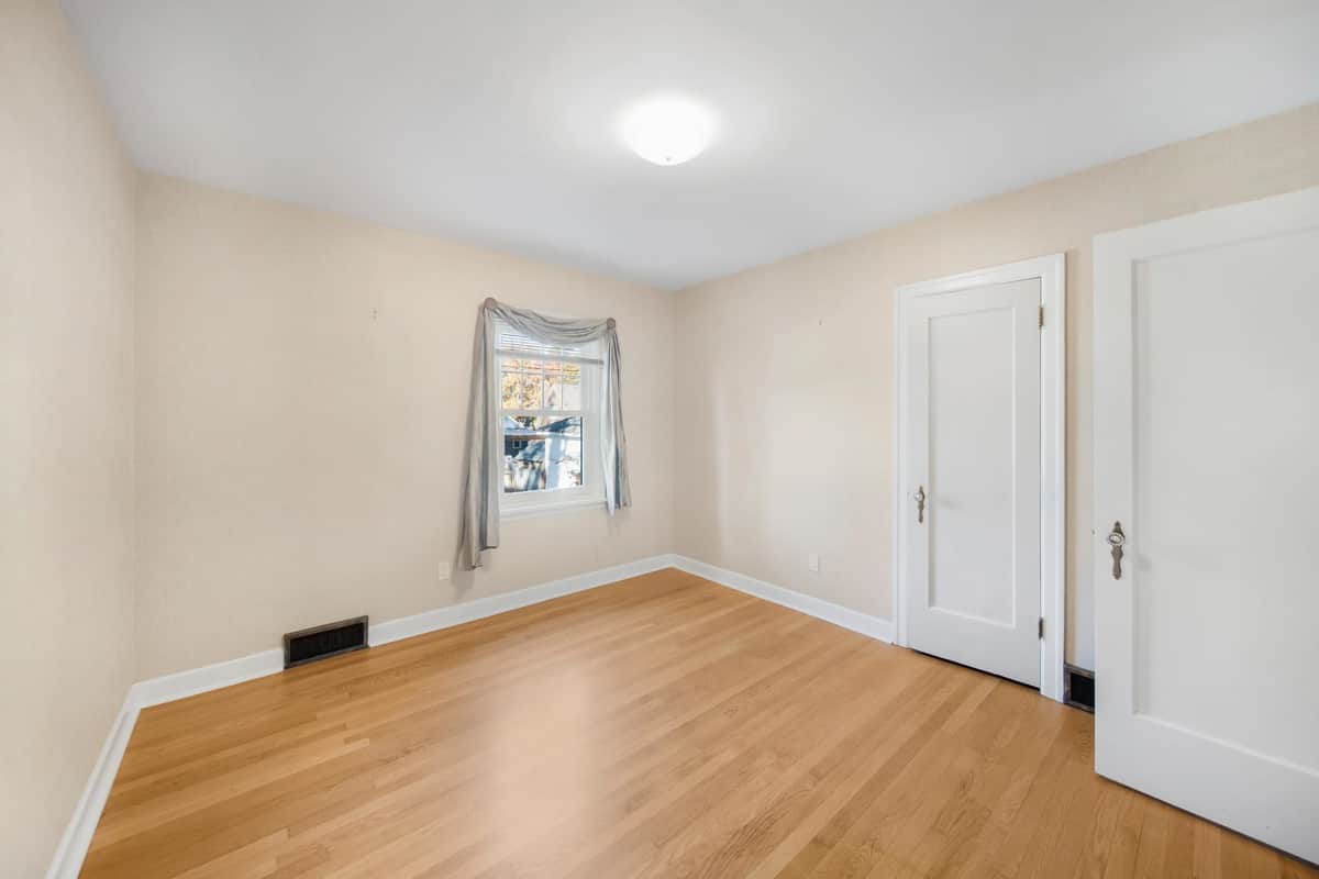 428 W 27th Ave thumbnail 18