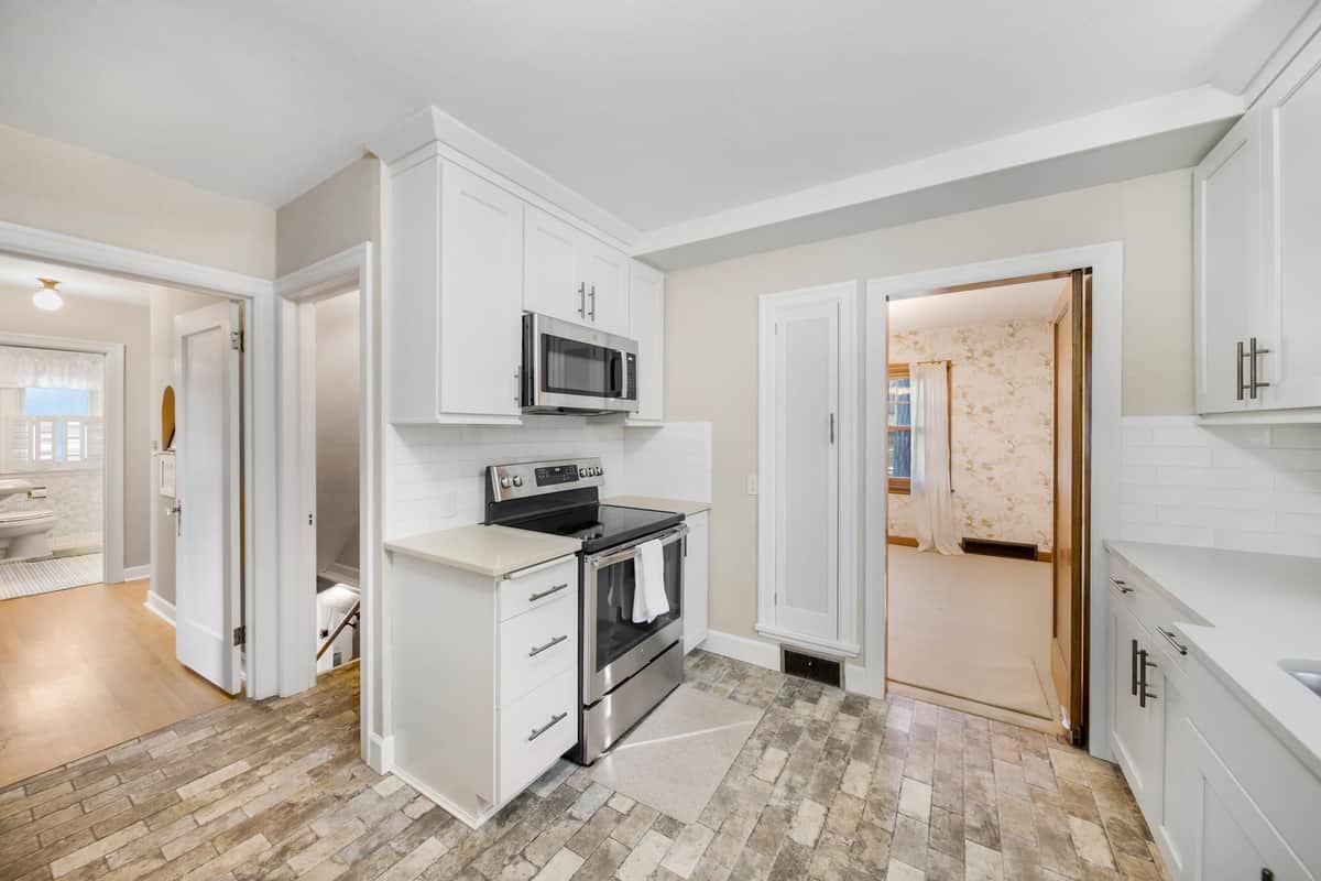 428 W 27th Ave thumbnail 10