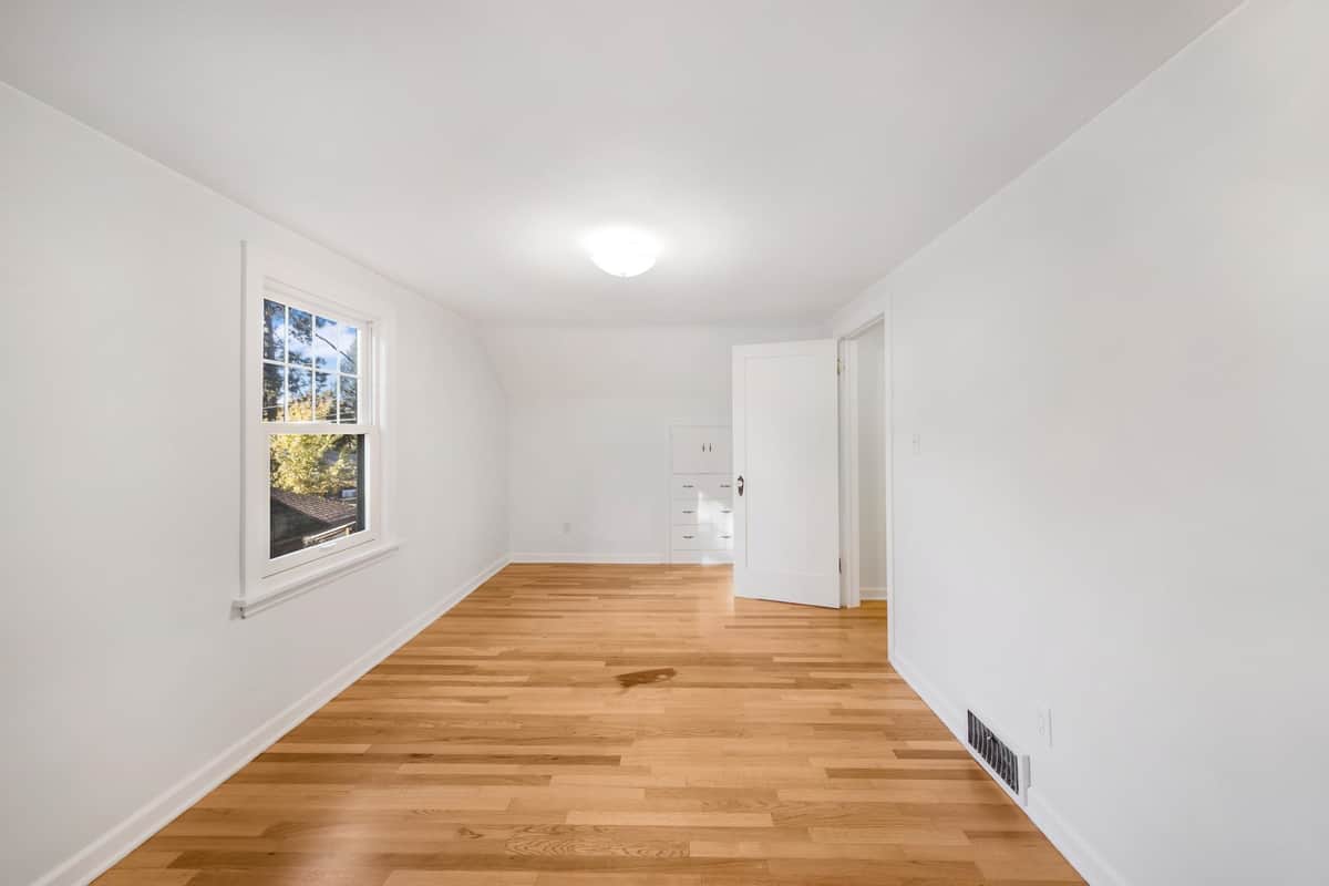 428 W 27th Ave thumbnail 25