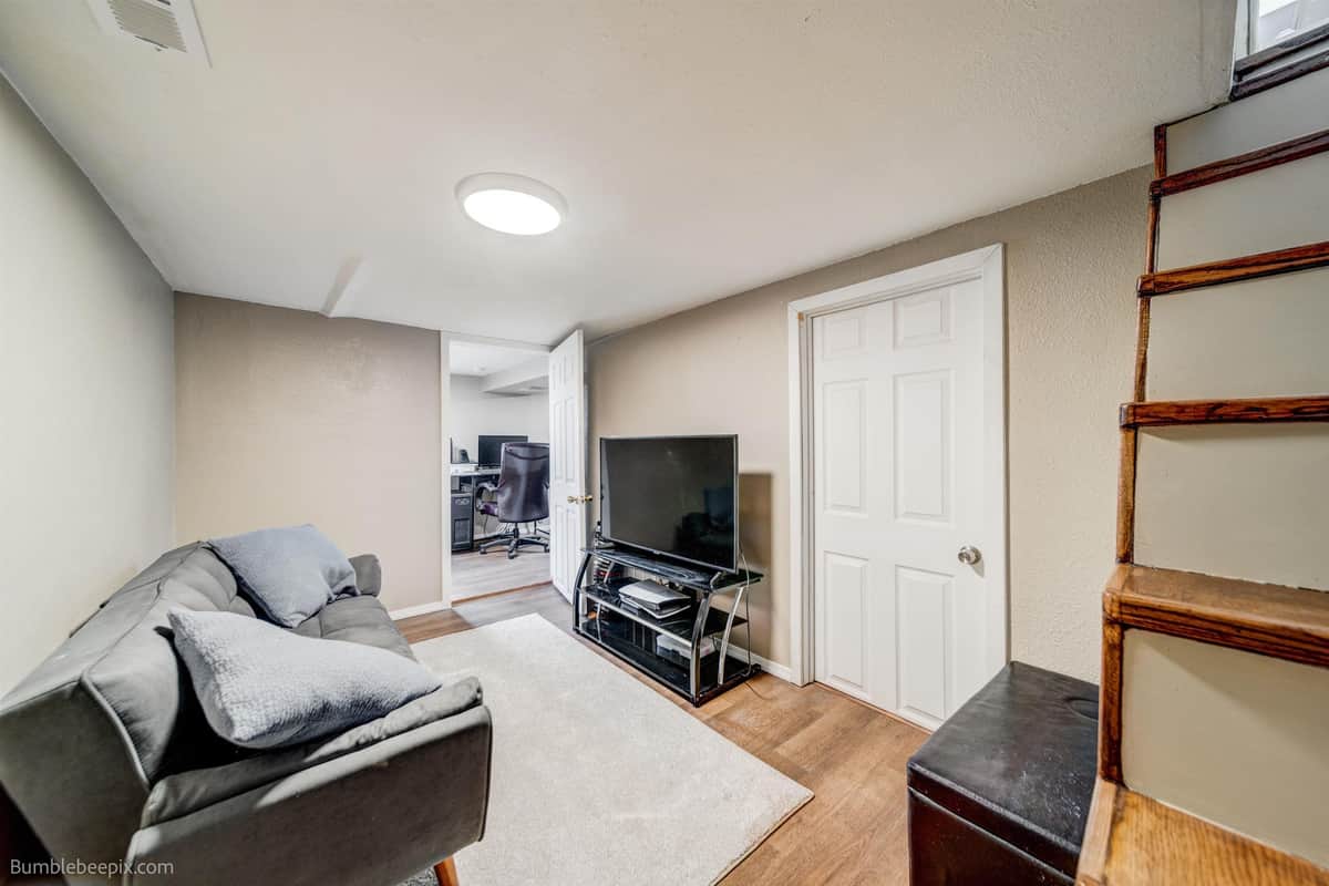 4718 N MAGNOLIA St thumbnail 14