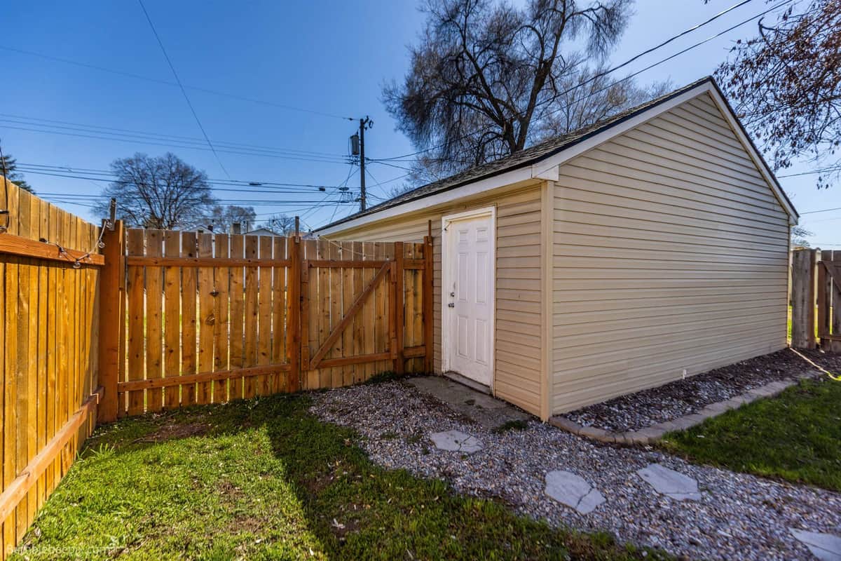 4718 N MAGNOLIA St thumbnail 19