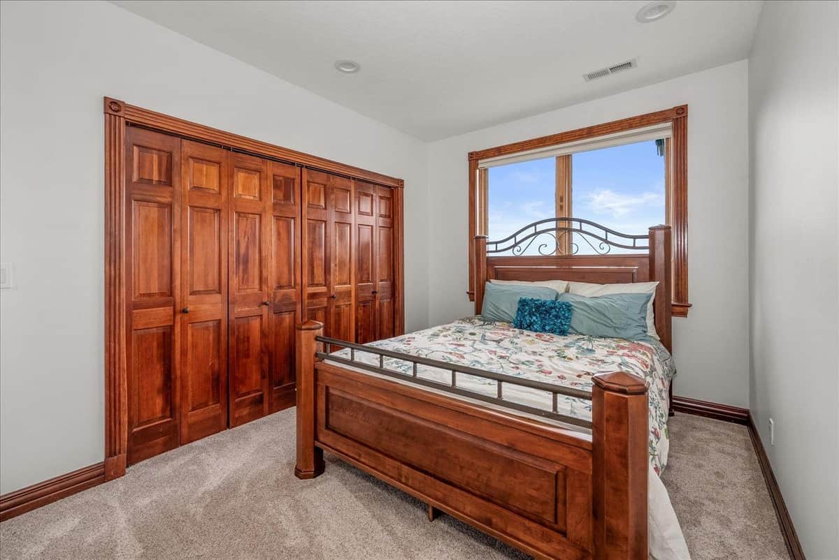 7611 S Mountain Springs Ln thumbnail 29