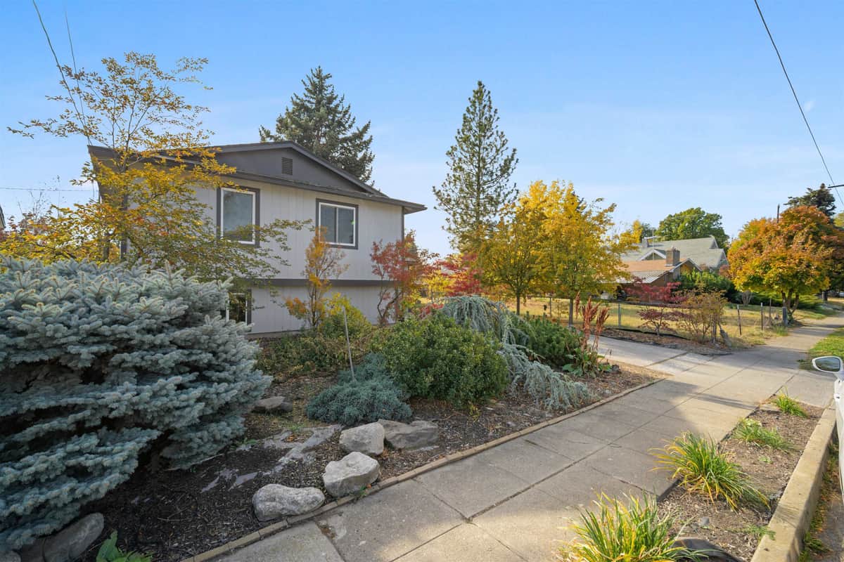 3622 E 26th Ave thumbnail 3