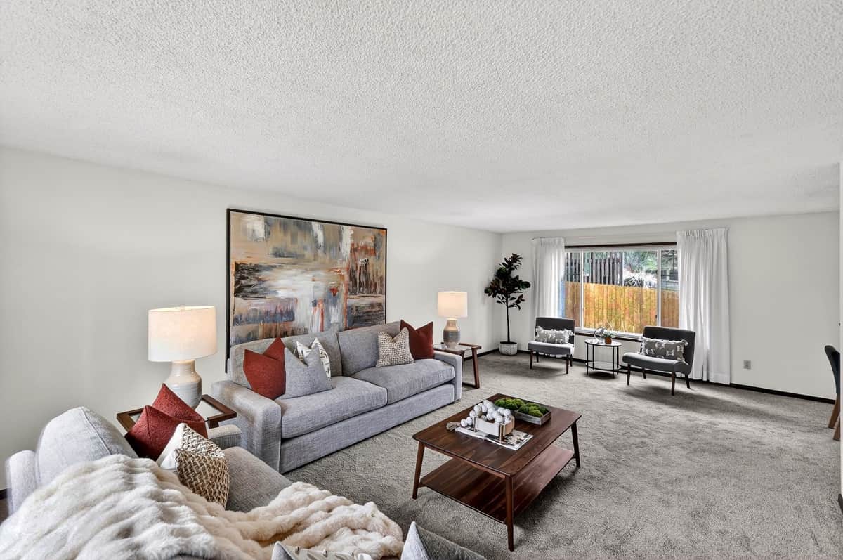 9806 N Seminole Dr thumbnail 4