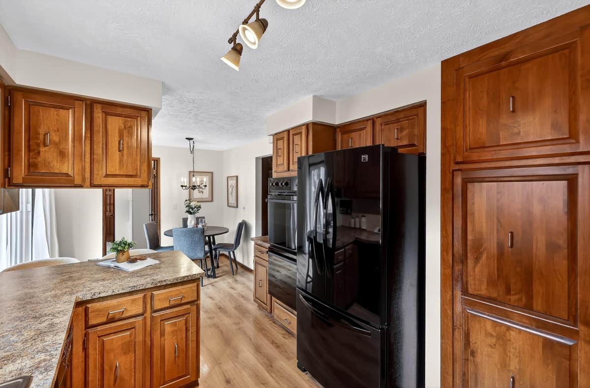 9806 N Seminole Dr thumbnail 11