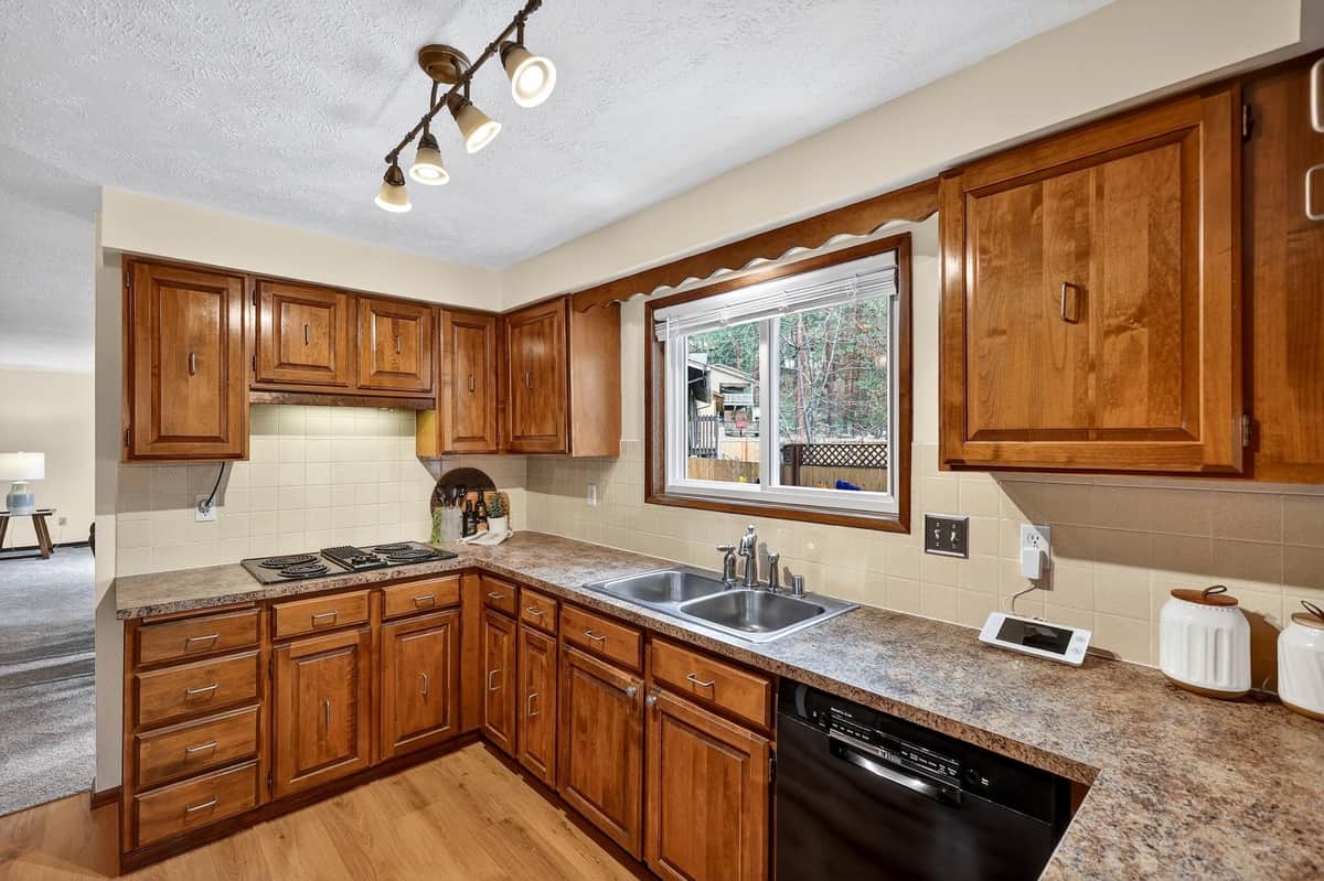 9806 N Seminole Dr thumbnail 13
