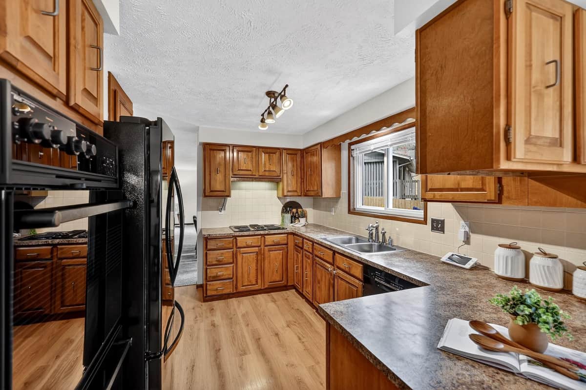 9806 N Seminole Dr thumbnail 15