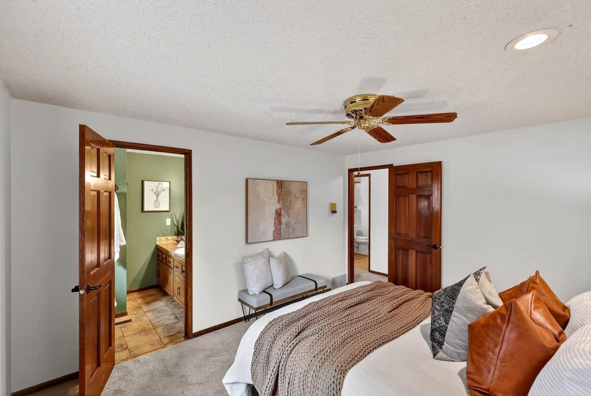 9806 N Seminole Dr thumbnail 25