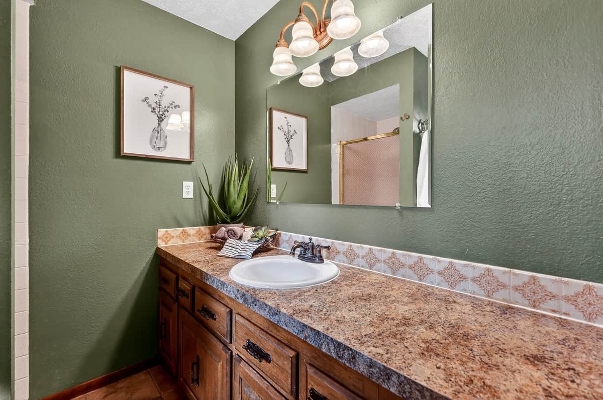9806 N Seminole Dr thumbnail 26