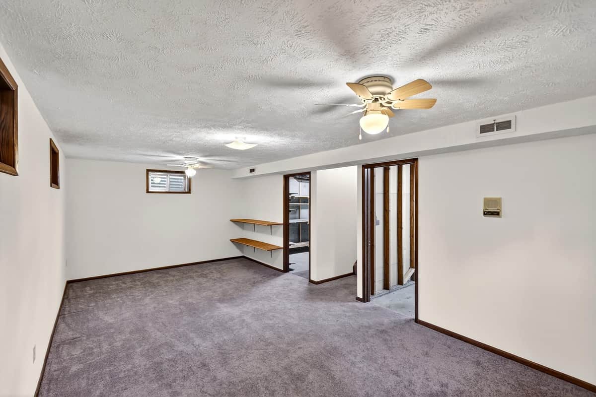 9806 N Seminole Dr thumbnail 35